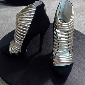 show stopping sandals!